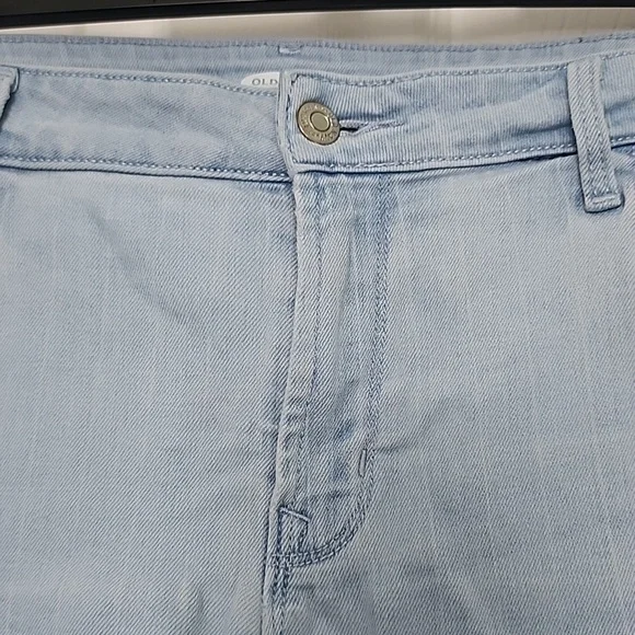 SIZE 16 OLD NAVY WOMAN'S DENIM SHORTS - Picture 2 of 9